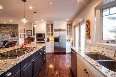 Kitchen - kitchen idea in Calgary