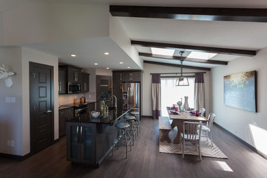 Kitchen - contemporary kitchen idea in Calgary