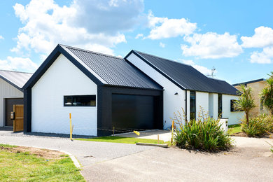 Lakes House