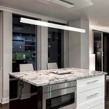 Cirrus Glide in white glass