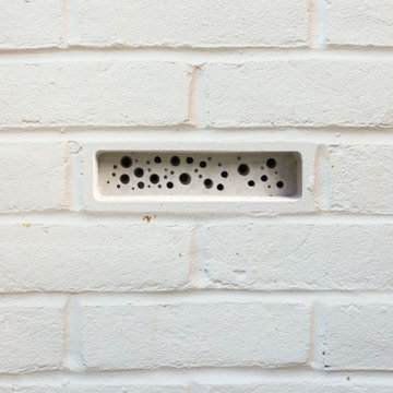 Bee brick detail