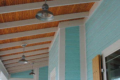 Beach style porch photo in Orlando