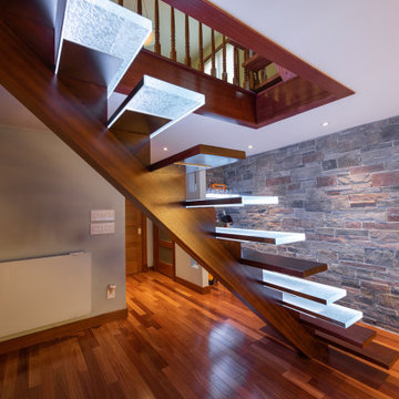 Residential glass stair treads