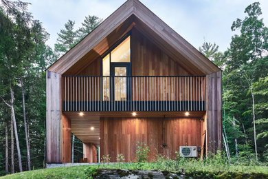 Inspiration for a modern home design remodel in New York