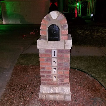 Brick and stone mailbox in Fenton, Mo