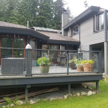 Custom Wood Deck & Cedar Privacy Wall