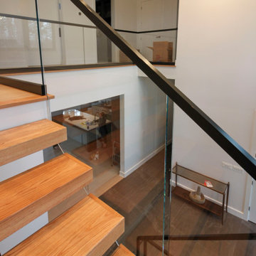 Project #98 | Modern Mono-beam Staircase with Glass Railing
