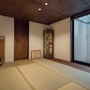 大阪のアジアンスタイルのおしゃれなファミリールーム (白い壁、畳、暖炉なし、テレビなし) の写真