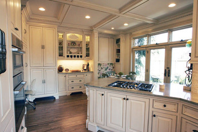 Inspiration for a timeless kitchen remodel in Columbus
