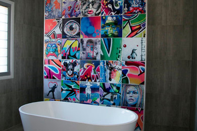 This is an example of a modern master bathroom in Sydney.
