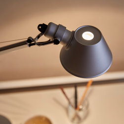Artemide - Desk Lamps