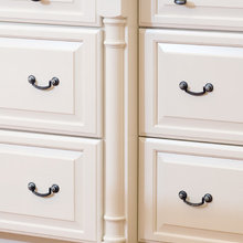 white kitchen cabinets