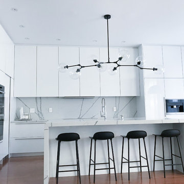 Acrylic White Kitchen - Foxy, Alluring & Cool