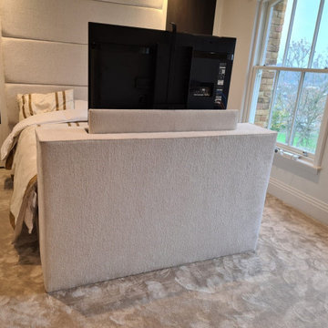 Bespoke Tv-Unit With Lift-Up Mechanism