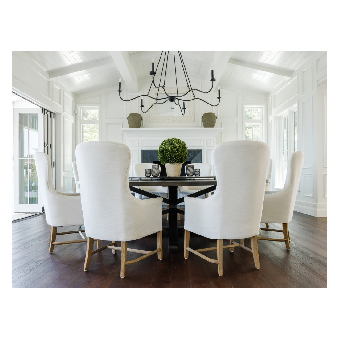 DANO'S ROUND PEDESTAL DINING TABLE
