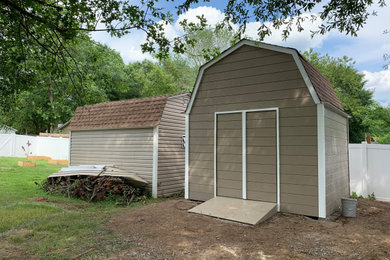 Home design - mid-sized country home design idea in Charlotte