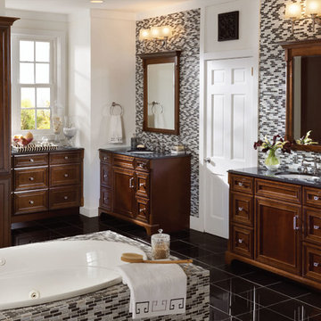 KraftMaid: Cherry Door in Autumn Blush with Onyx