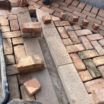 Jupiter Island Chicago Brick driveway with Precast boarders. Stone Faced Home