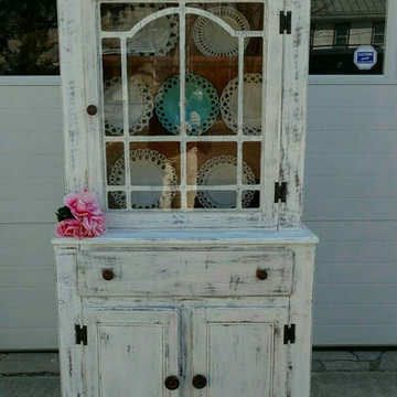 Vintage China Cabinet/Hutch/Cupboard