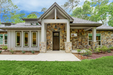 Inspiration for a cottage entryway remodel in Houston
