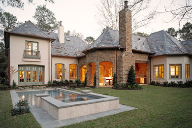 Photo of a traditional exterior in Houston.
