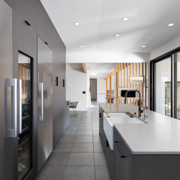 Modern Minimalist Home Featuring Japanese Styling in Tustin Hills