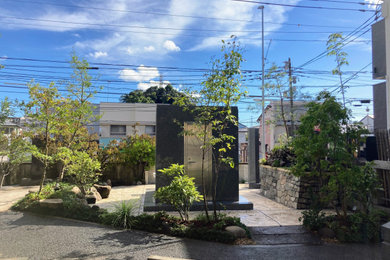 東京23区にある和モダンなおしゃれな庭の写真