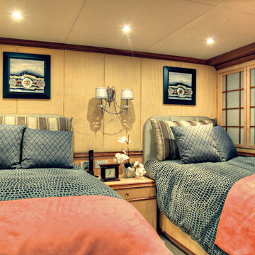 Piano Bar Yacht