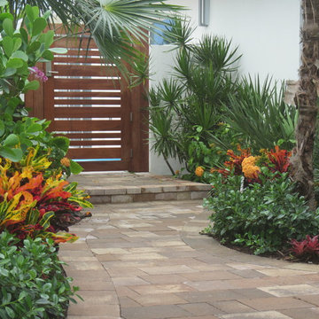 Front yard garden entry