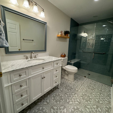 Curb-less shower