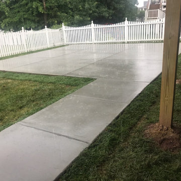 Regular concrete patio 008