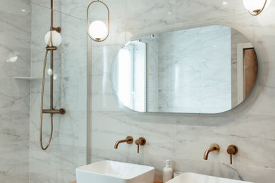 Idées déco pour une salle de bain contemporaine.
