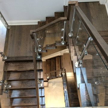 Stainless Steel and Glass Railing, Oak Handrails
