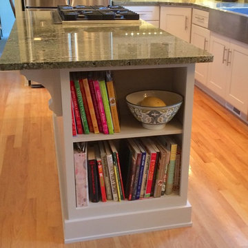 Bainbridge Island Battlepoint Kitchen- Showplace Cabinetry- RENEW (Refacing)