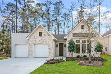 Inspiration for a timeless exterior home remodel in New Orleans