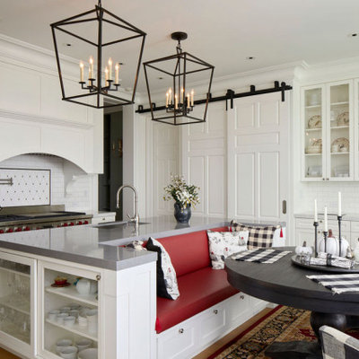 Example of a classic kitchen design in San Francisco