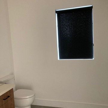 Contrast Harmony: Master Blinds Transforms Santa Monica Homes with Black and Whi