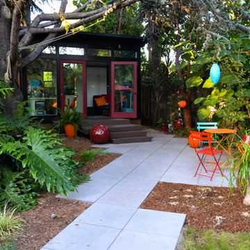 Office Hidden in a Tropical Retreat