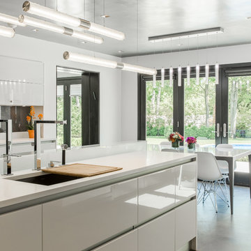 TAMAR WAND | Modern Contemporary Custom Blown Glass Linear LED Pendant Light