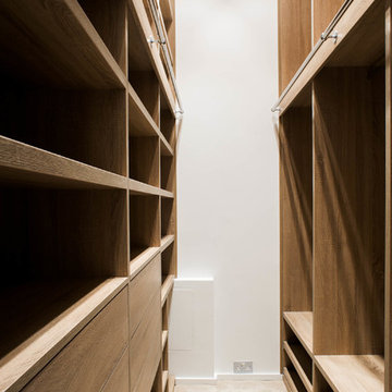 Walk-in wardrobe