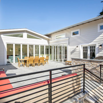 Walls Disappear Creating an Indoor/Outdoor Lifestyle with Zero Corner Bifolds