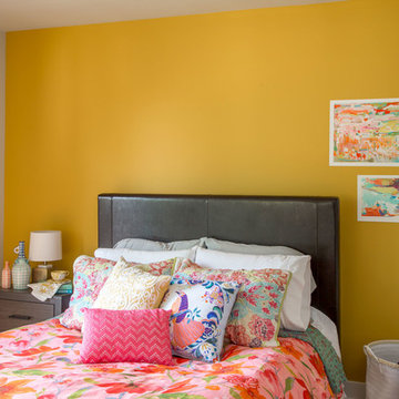 Dunn-Edwards 2017 Color of the Year: Honey Glow (DE5354)