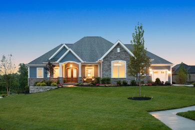 Inspiration for a timeless exterior home remodel in Cincinnati