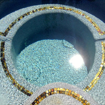 Perfecting Pretty Pools with Glass tile