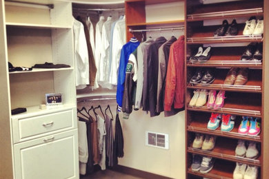 Showroom Puyallup, Seattle, Tacoma. Custom closet designs.