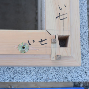 船頭の土壁(工事中)