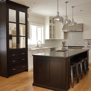 Black & White Modern Kitchen