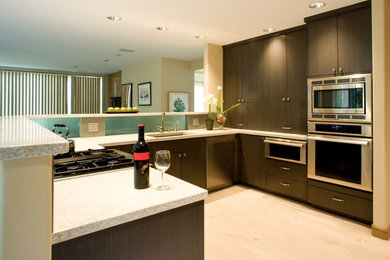 Trendy kitchen photo in Seattle