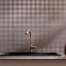 Fasade Miniquattro, Argent Silver - Home Decor