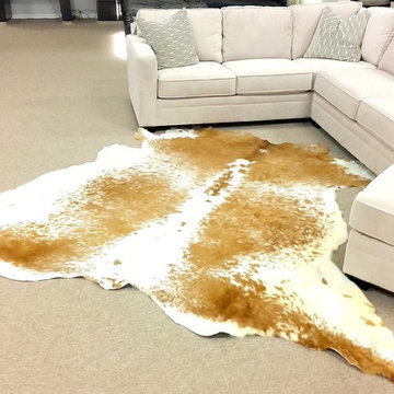 Luxury Premium Cowhide Rug / 6'9" x 7'7" / Handmade / Imported from Europe